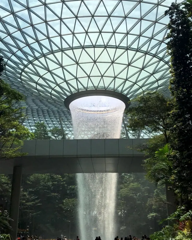 Cachoeira do Jewel Changi, em Singapura